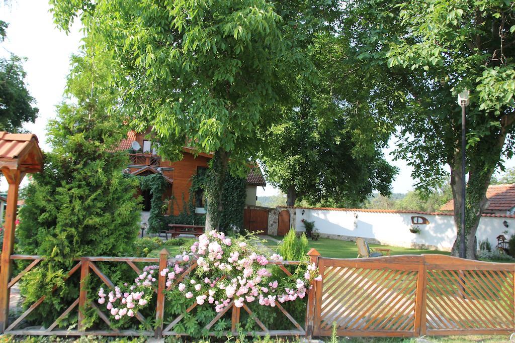 Orehite Guest House Samokov Esterno foto